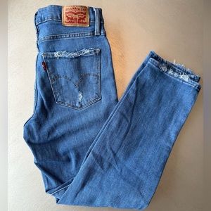 Levi’s distressed jeans